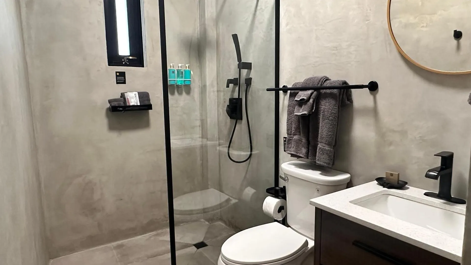 The Looking Glass Hotel San Juan
