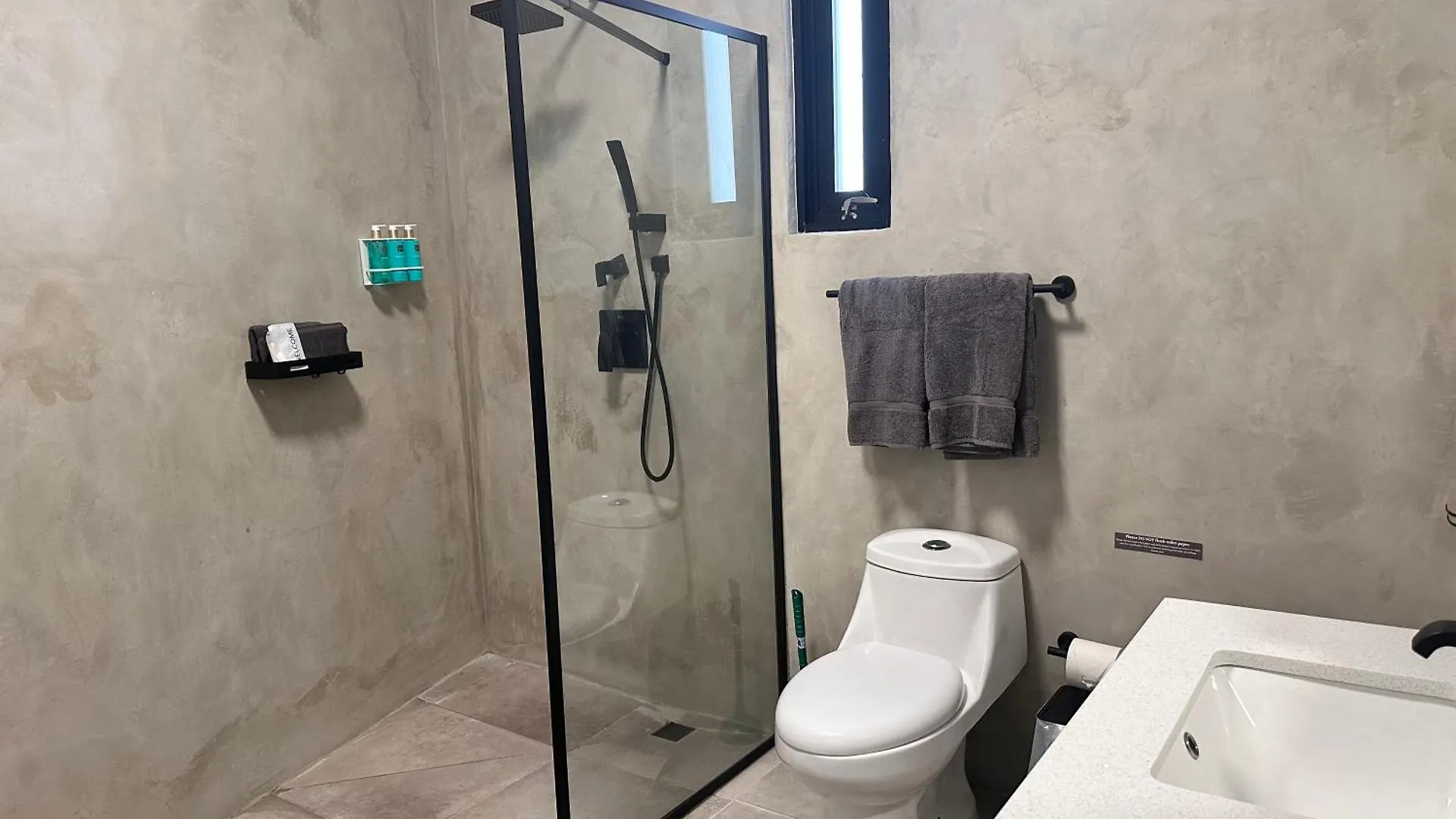 ***  The Looking Glass Hotel San Juan Puerto Rico