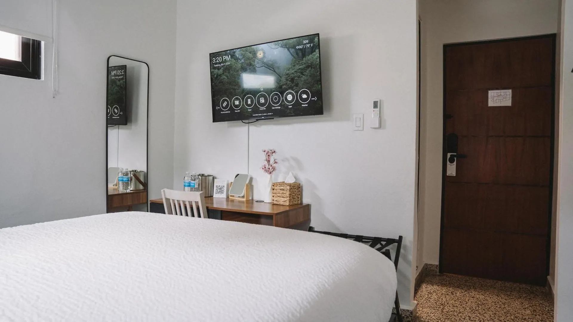 The Looking Glass Hotel San Juan